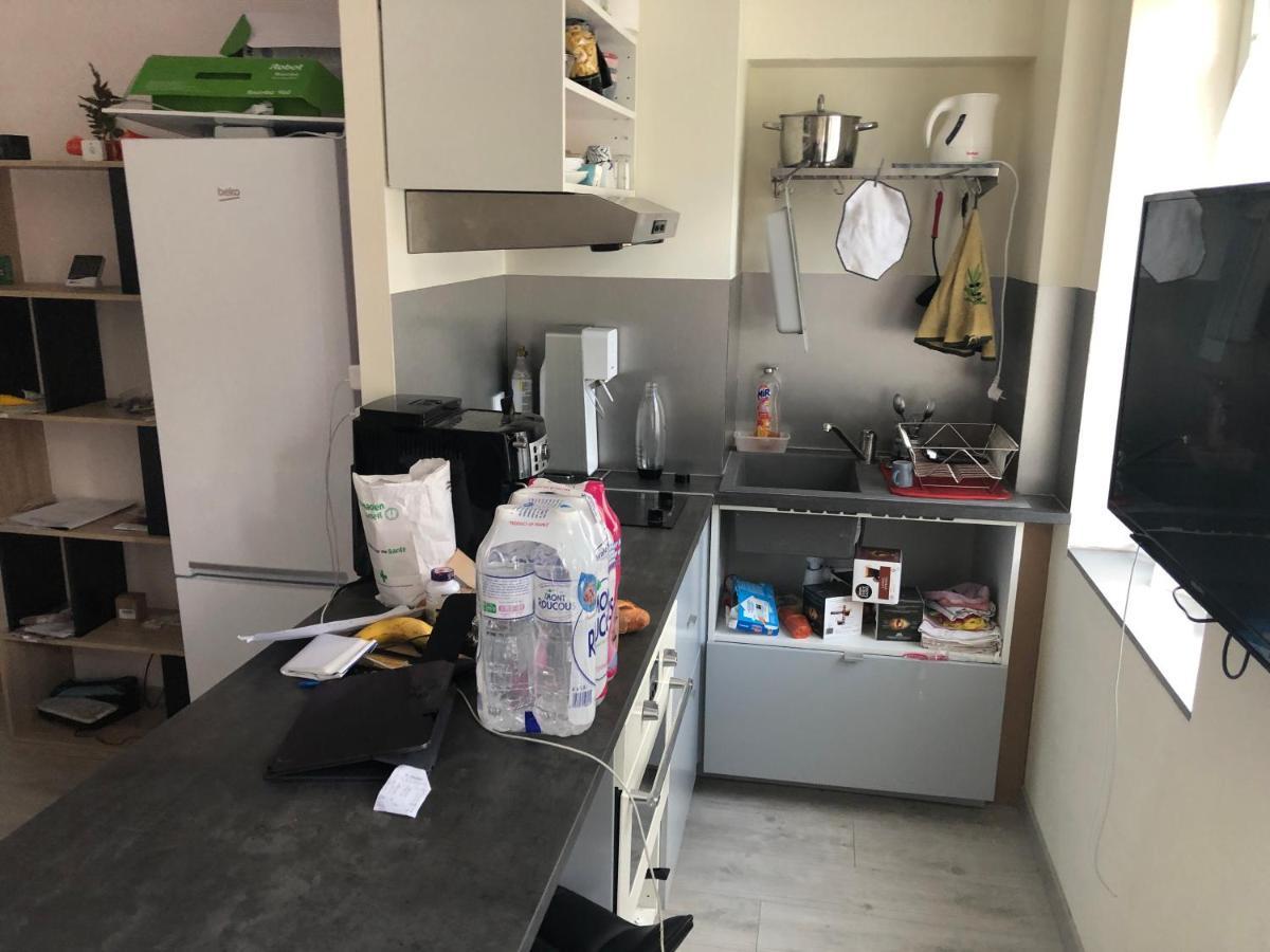 Appartement Lisieux Calme Tres Bien Equipe Eksteriør bilde