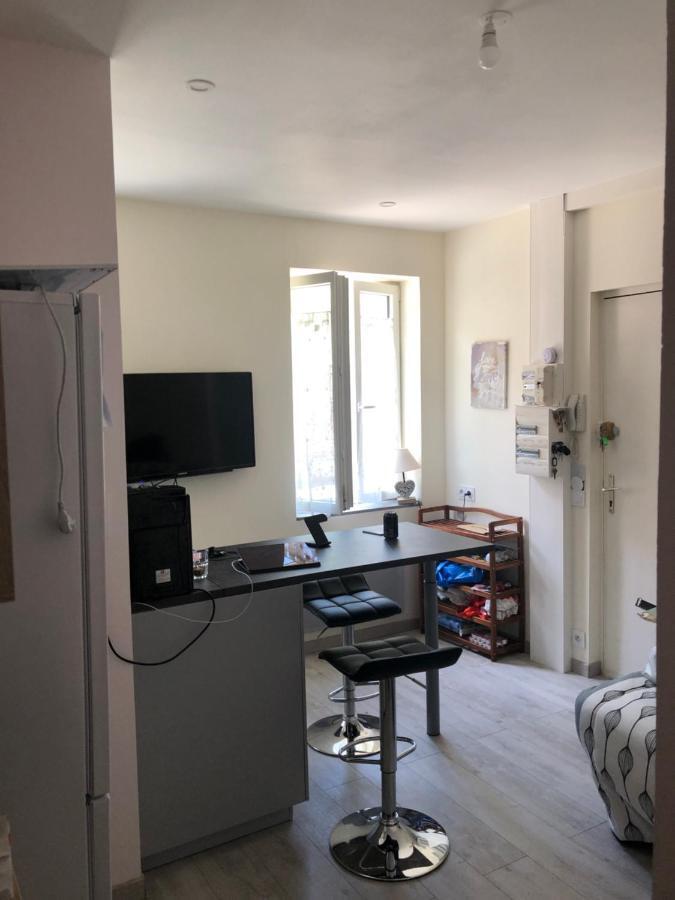 Appartement Lisieux Calme Tres Bien Equipe Eksteriør bilde